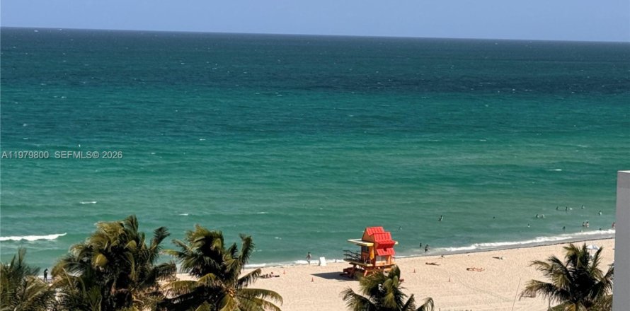 Condo à Miami Beach, Floride, 1 chambre  № 2046169