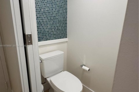 Copropriété à louer à Miami Beach, Floride: 1 chambre, 87.89 m2 № 2046169 - photo 2