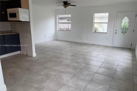 Casa en venta en St. Lucie, Florida, 3 dormitorios, 101.82 m2 № 1704209 - foto 16