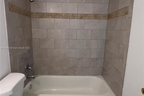 Casa en venta en St. Lucie, Florida, 3 dormitorios, 101.82 m2 № 1704209 - foto 30