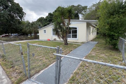Casa en venta en St. Lucie, Florida, 3 dormitorios, 101.82 m2 № 1704209 - foto 1