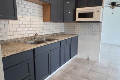 Casa en venta en St. Lucie, Florida, 3 dormitorios, 101.82 m2 № 1704209 - foto 15