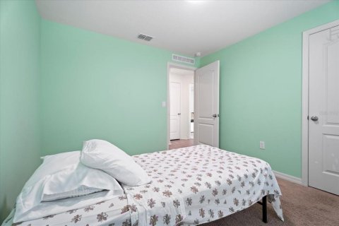House in Deltona, Florida 4 bedrooms, 176.24 sq.m. № 1787337 - photo 28