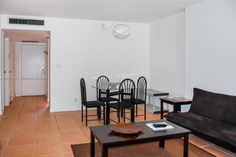 Condominio en venta en Aventura, Florida, 1 dormitorio, 68.84 m2 № 1979239 - foto 5
