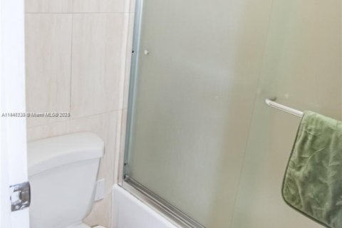 Condominio en venta en Aventura, Florida, 1 dormitorio, 68.84 m2 № 1979239 - foto 8