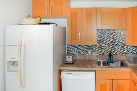 Condominio en venta en Aventura, Florida, 1 dormitorio, 68.84 m2 № 1979239 - foto 3