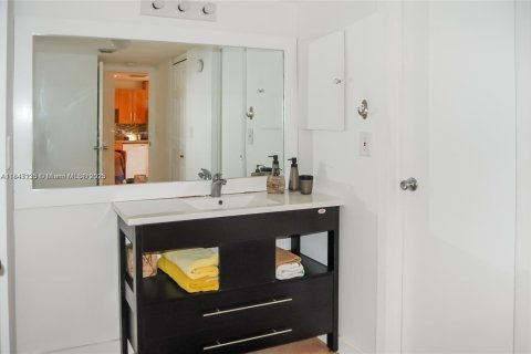 Condominio en venta en Aventura, Florida, 1 dormitorio, 68.84 m2 № 1979239 - foto 7