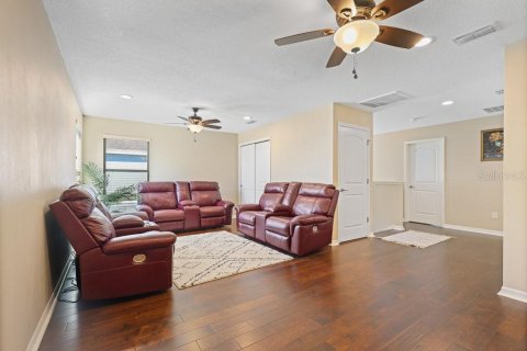 Villa ou maison à louer à Fish Hawk, Floride: 4 chambres, 321.16 m2 № 1832887 - photo 10
