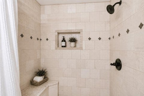 Townhouse in Clearwater, Florida 3 bedrooms, 157.93 sq.m. № 2216246 - photo 18