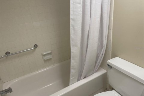 Condominio en alquiler en Saint Petersburg, Florida, 1 dormitorio, 59.46 m2 № 1681327 - foto 11