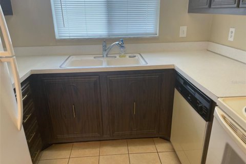 Condominio en alquiler en Saint Petersburg, Florida, 1 dormitorio, 59.46 m2 № 1681327 - foto 4
