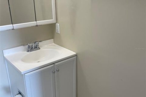 Condominio en alquiler en Saint Petersburg, Florida, 1 dormitorio, 59.46 m2 № 1681327 - foto 10