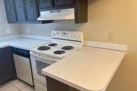 Condominio en alquiler en Saint Petersburg, Florida, 1 dormitorio, 59.46 m2 № 1681327 - foto 5