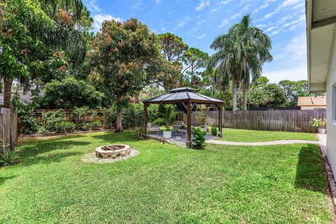 House in Delray Beach, Florida 4 bedrooms, 141.03 sq.m. № 2394799 - photo 26