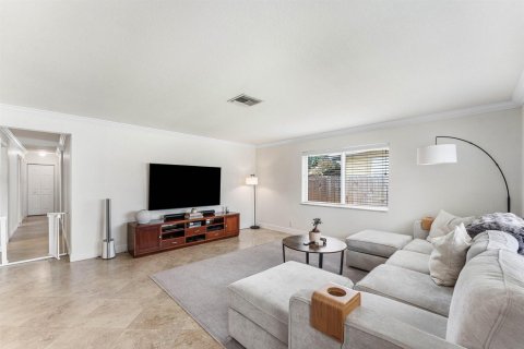 House in Delray Beach, Florida 4 bedrooms, 141.03 sq.m. № 2394799 - photo 5