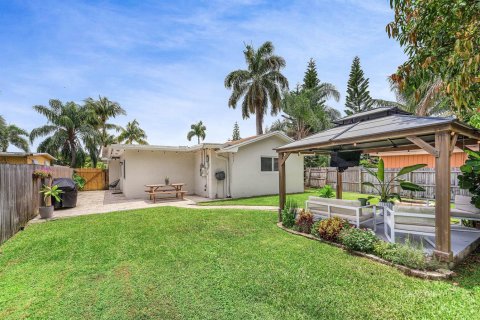 House in Delray Beach, Florida 4 bedrooms, 141.03 sq.m. № 2394799 - photo 24