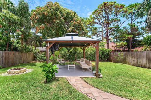 House in Delray Beach, Florida 4 bedrooms, 141.03 sq.m. № 2394799 - photo 27