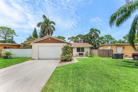House in Delray Beach, Florida 4 bedrooms, 141.03 sq.m. № 2394799 - photo 2