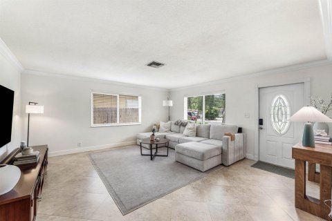 House in Delray Beach, Florida 4 bedrooms, 141.03 sq.m. № 2394799 - photo 4