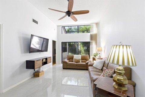 Touwnhouse à vendre à Boca Raton, Floride: 3 chambres, 147.81 m2 № 2153630 - photo 11