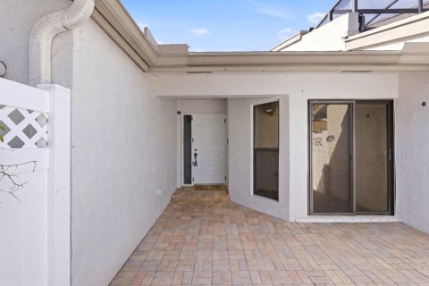 Touwnhouse à vendre à Boca Raton, Floride: 3 chambres, 147.81 m2 № 2153630 - photo 2