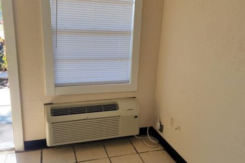 Apartamento en alquiler en Titusville, Florida, 1 dormitorio, 16.72 m2 № 1900960 - foto 8