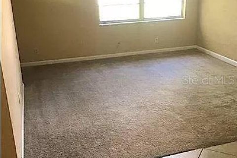 Apartamento en alquiler en Crescent City, Florida, 2 dormitorios, 69.68 m2 № 1883140 - foto 3