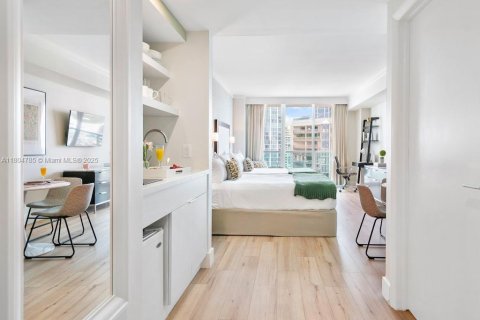 Copropriété à vendre à Miami, Floride: 36.98 m2 № 1700961 - photo 12