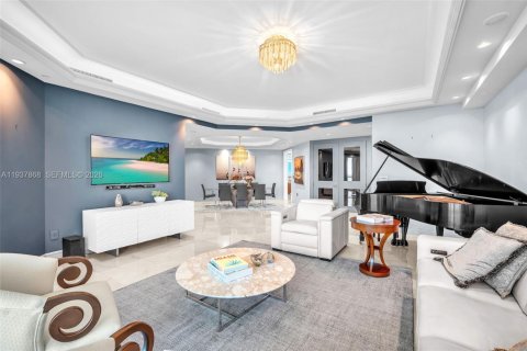 Copropriété à louer à Sunny Isles Beach, Floride: 3 chambres, 257.8 m2 № 1999865 - photo 6