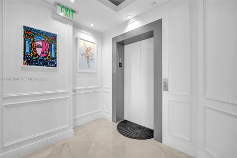 Copropriété à louer à Sunny Isles Beach, Floride: 3 chambres, 257.8 m2 № 1999865 - photo 4