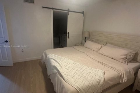 Condo in Miami, Florida, 3 bedrooms  № 1943696 - photo 14