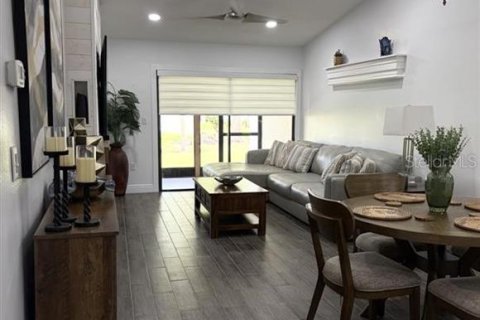 Condo in Kissimmee, Florida, 2 bedrooms  № 2149058 - photo 17