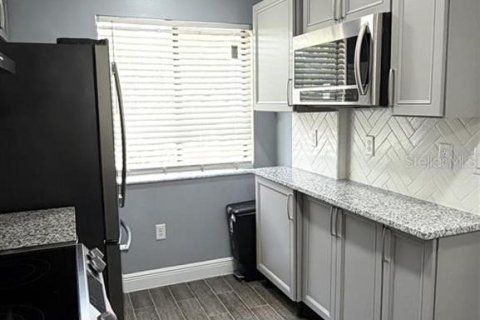 Condo in Kissimmee, Florida, 2 bedrooms  № 2149058 - photo 10