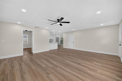 Villa ou maison à vendre à Lakeland, Floride: 4 chambres, 157.38 m2 № 2361333 - photo 5