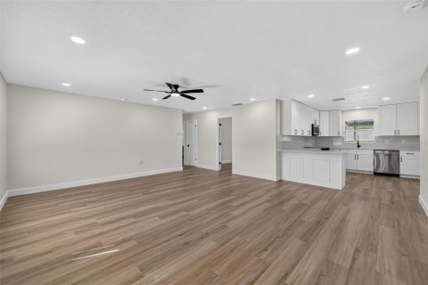Villa ou maison à vendre à Lakeland, Floride: 4 chambres, 157.38 m2 № 2361333 - photo 3