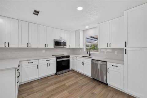 Villa ou maison à vendre à Lakeland, Floride: 4 chambres, 157.38 m2 № 2361333 - photo 7