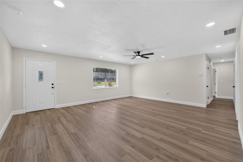 Villa ou maison à vendre à Lakeland, Floride: 4 chambres, 157.38 m2 № 2361333 - photo 4