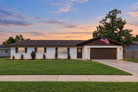 Casa en Lakeland, Florida 4 dormitorios, 157.38 m2 № 2361333