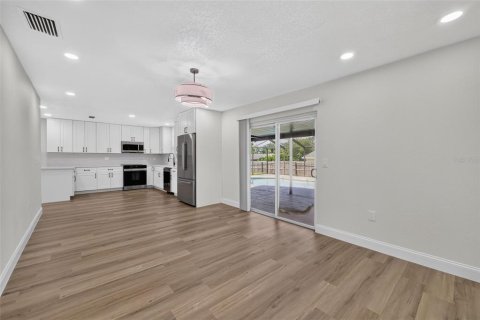 Villa ou maison à vendre à Lakeland, Floride: 4 chambres, 157.38 m2 № 2361333 - photo 10