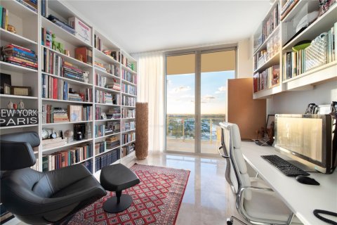 Condo in Miami, Florida, 3 bedrooms  № 1974583 - photo 11