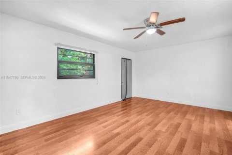 Townhouse in Hollywood, Florida 2 bedrooms, 113.71 sq.m. № 2023404 - photo 18