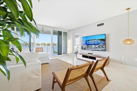 Condominio en venta en Fort Lauderdale, Florida, 2 dormitorios, 95.69 m2 № 2055370 - foto 25