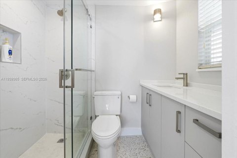 Condominio en venta en Fort Lauderdale, Florida, 2 dormitorios, 95.69 m2 № 2055370 - foto 16