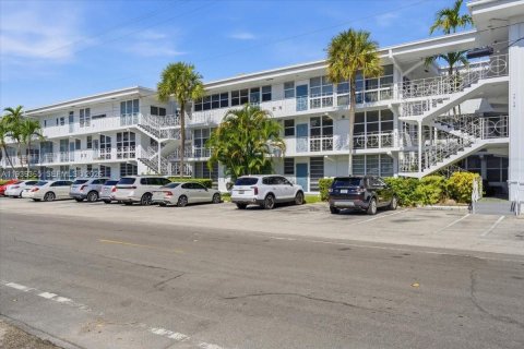 Condominio en venta en Fort Lauderdale, Florida, 2 dormitorios, 95.69 m2 № 2055370 - foto 18
