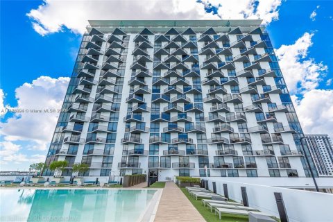 Condo in Doral, Florida, 2 bedrooms  № 2081534