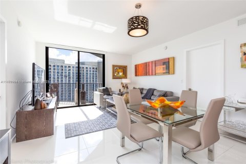Condo in Doral, Florida, 2 bedrooms  № 2081534 - photo 4