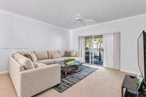 Townhouse in Miramar, Florida 3 bedrooms, 134.71 sq.m. № 2381477 - photo 2