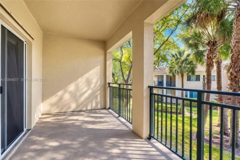 Townhouse in Miramar, Florida 3 bedrooms, 134.71 sq.m. № 2381477 - photo 12
