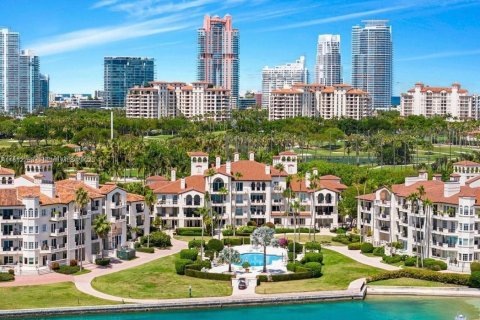 Condominio en venta en Miami Beach, Florida, 3 dormitorios, 254.92 m2 № 1768373 - foto 9