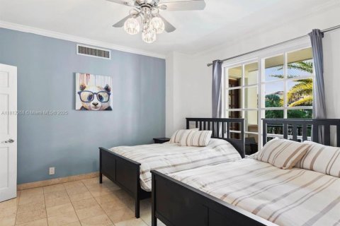 Condominio en venta en Miami Beach, Florida, 3 dormitorios, 254.92 m2 № 1768373 - foto 25